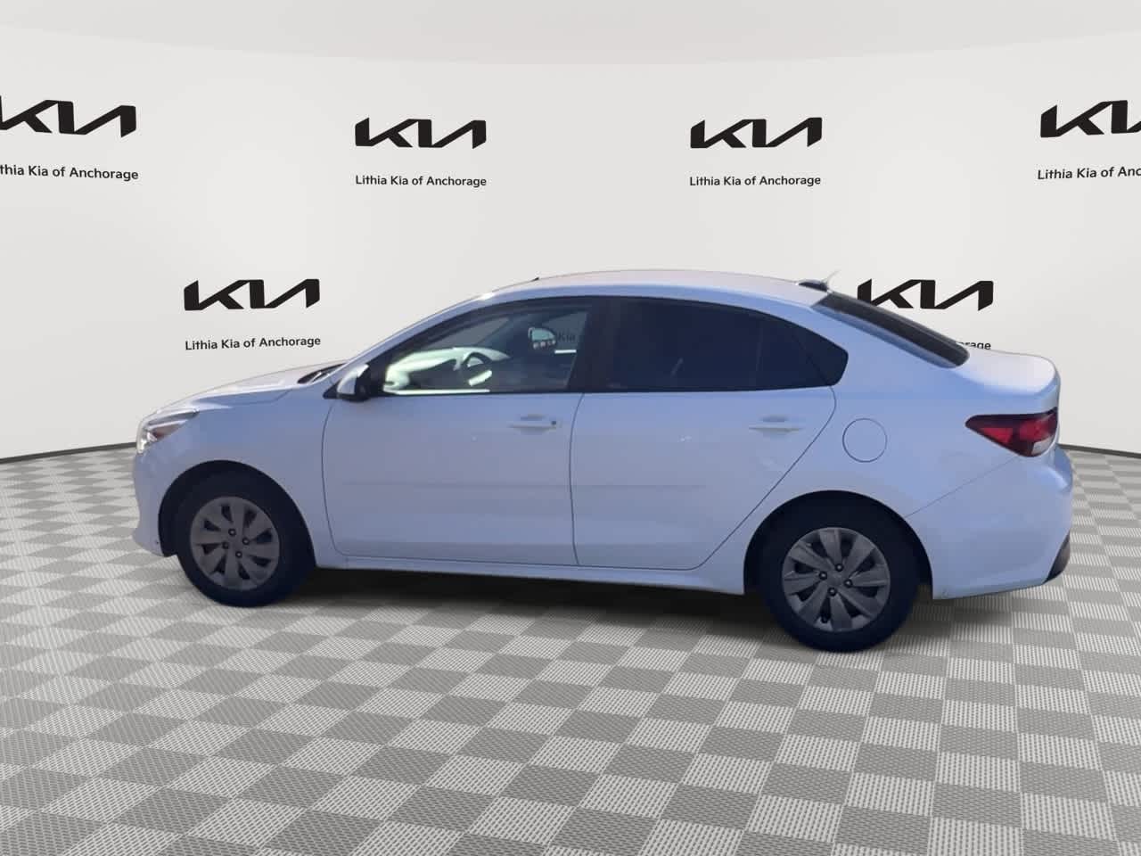 Thumbnail: 2019 Kia Rio - 5