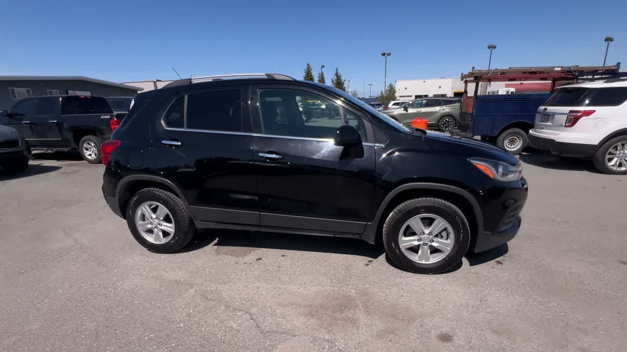 Thumbnail: 2019 Chevrolet Trax - 9