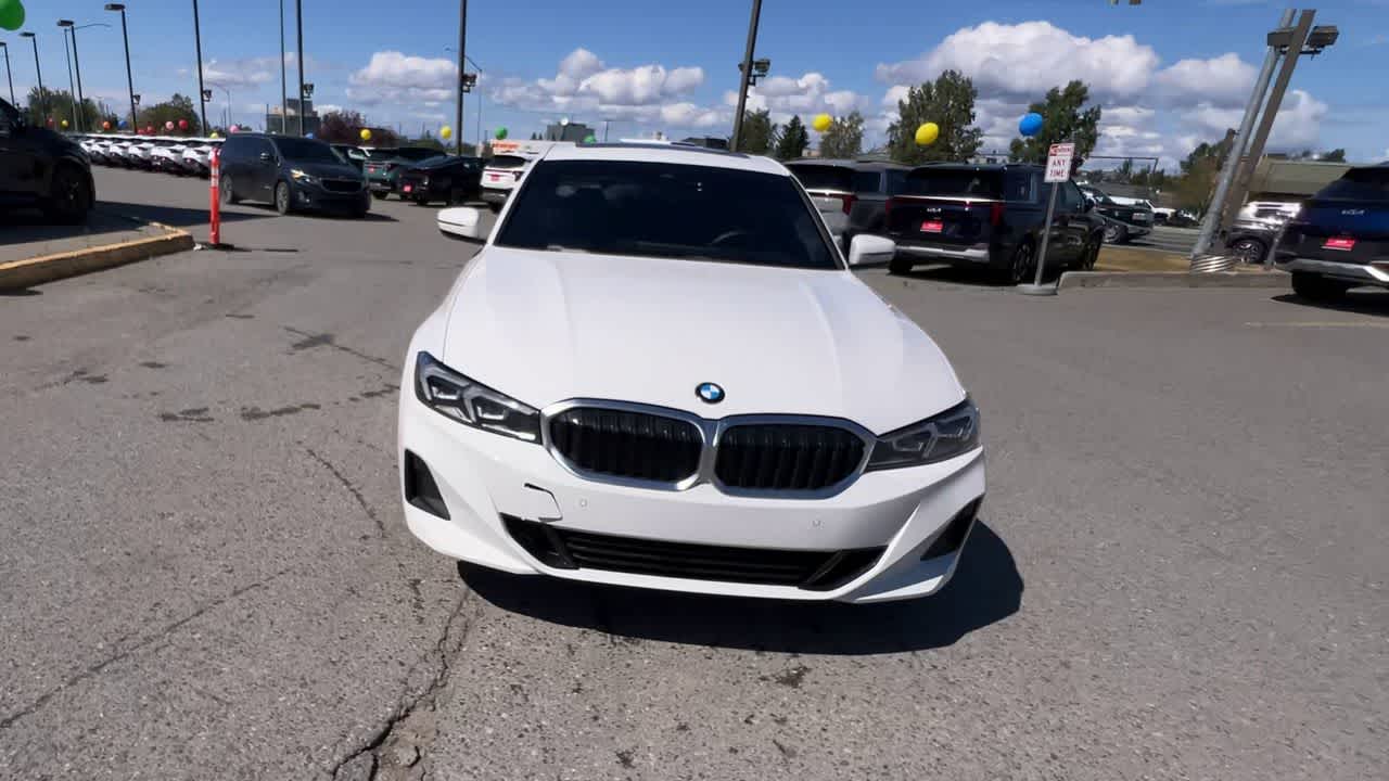 Thumbnail: 2024 BMW 3 Series - 3