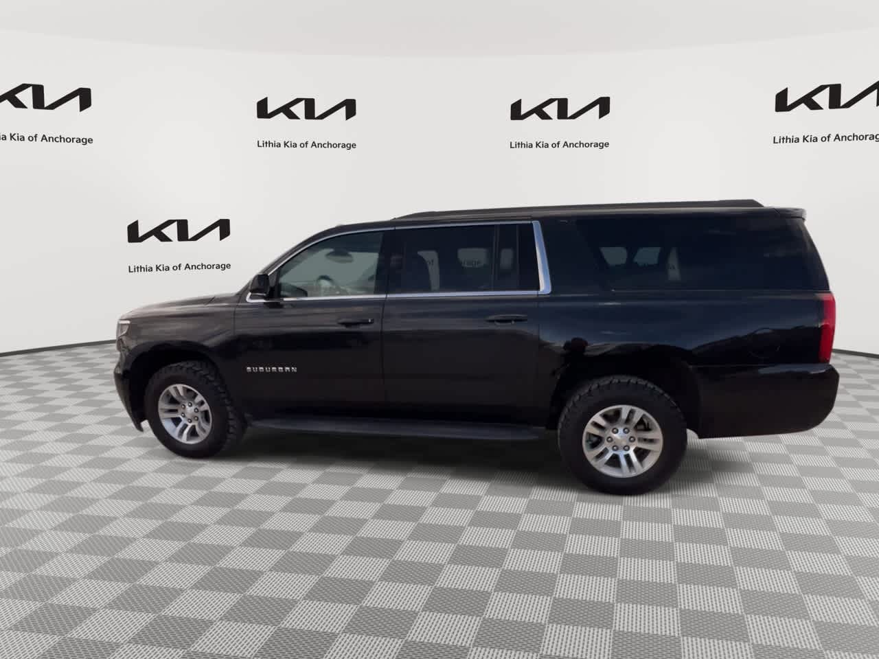Thumbnail: 2019 Chevrolet Suburban - 6