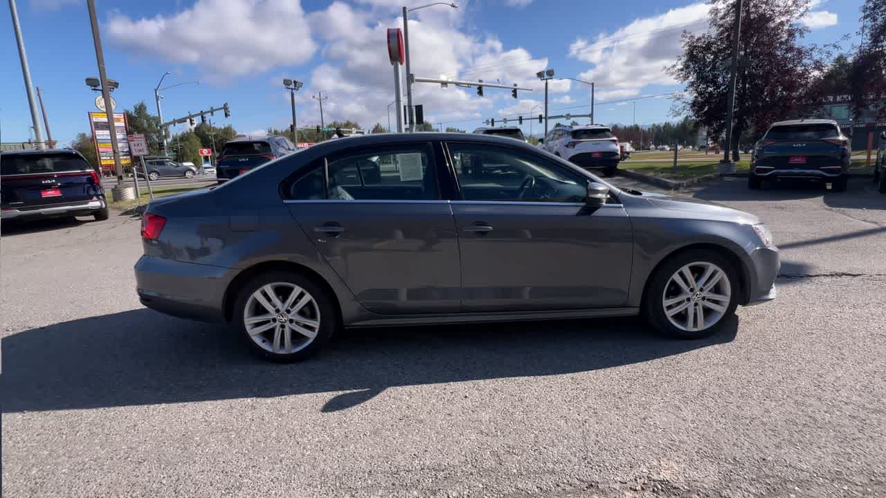 Thumbnail: 2015 Volkswagen Jetta - 9