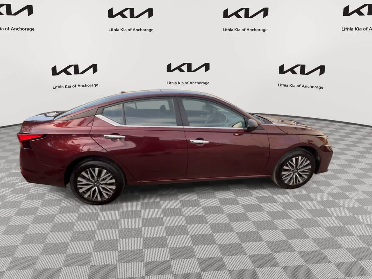 Thumbnail: 2025 Nissan Altima - 9