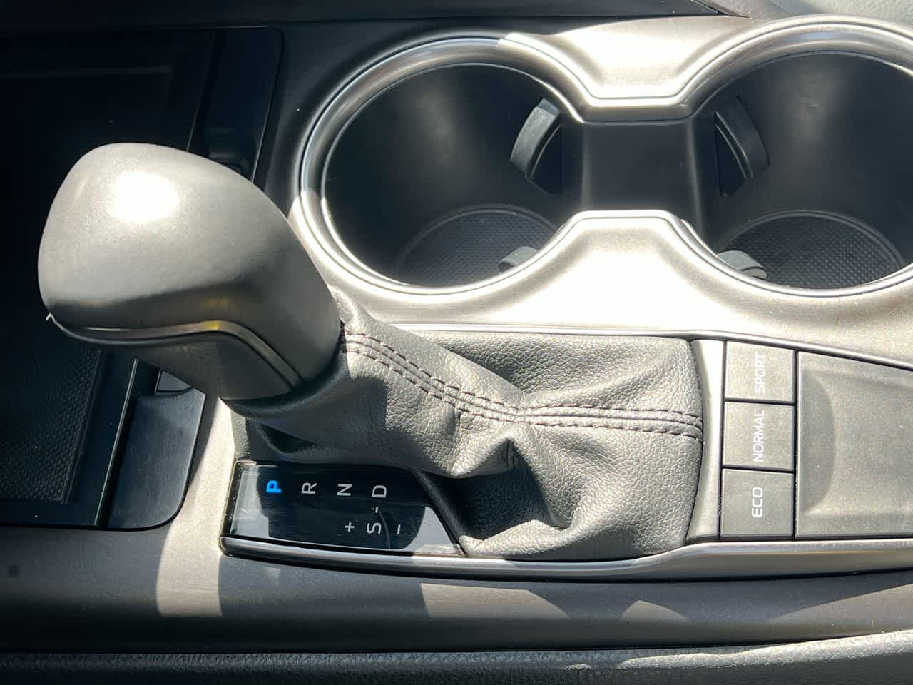 Thumbnail: 2023 Toyota Camry - 20