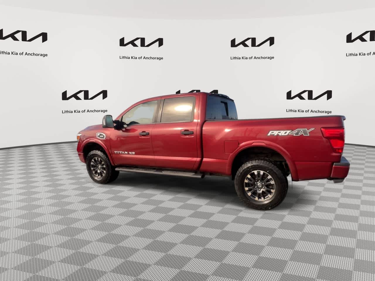 Thumbnail: 2017 Nissan Titan - 7