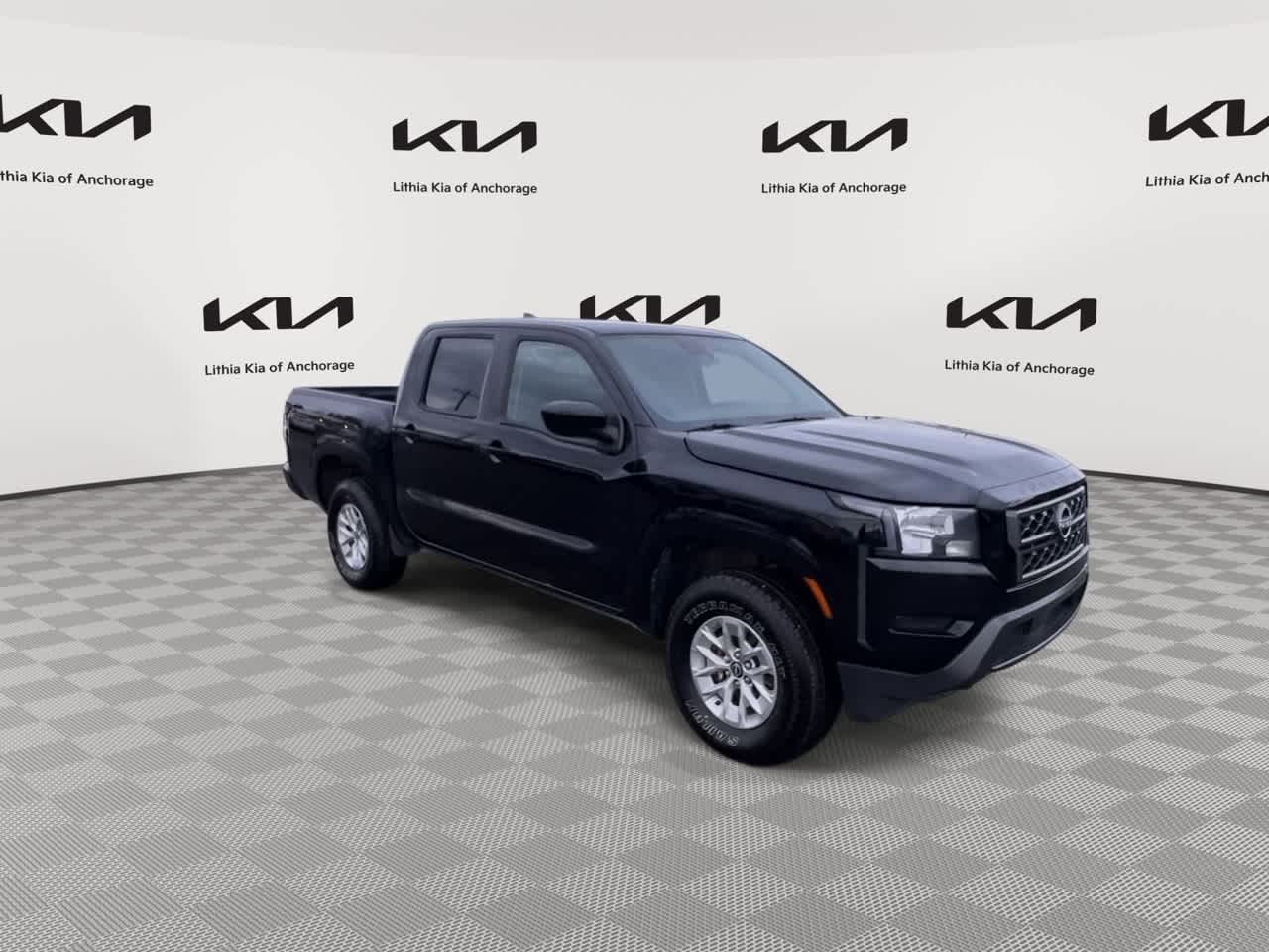 2024 Nissan Frontier SV photo 2