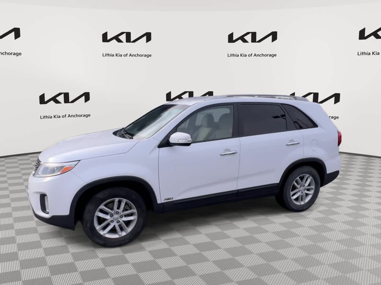 Thumbnail: 2015 Kia Sorento - 4