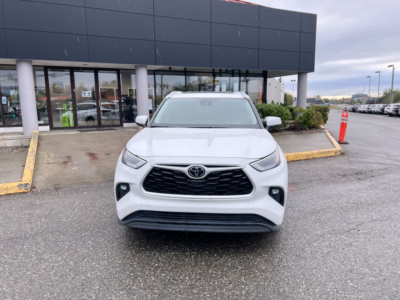 Thumbnail: 2024 Toyota Highlander - 29