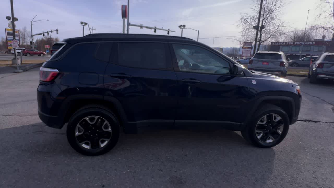 Thumbnail: 2017 Jeep Compass - 9