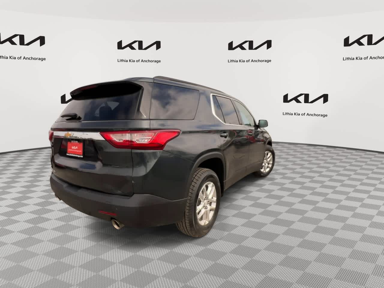 Thumbnail: 2021 Chevrolet Traverse - 8
