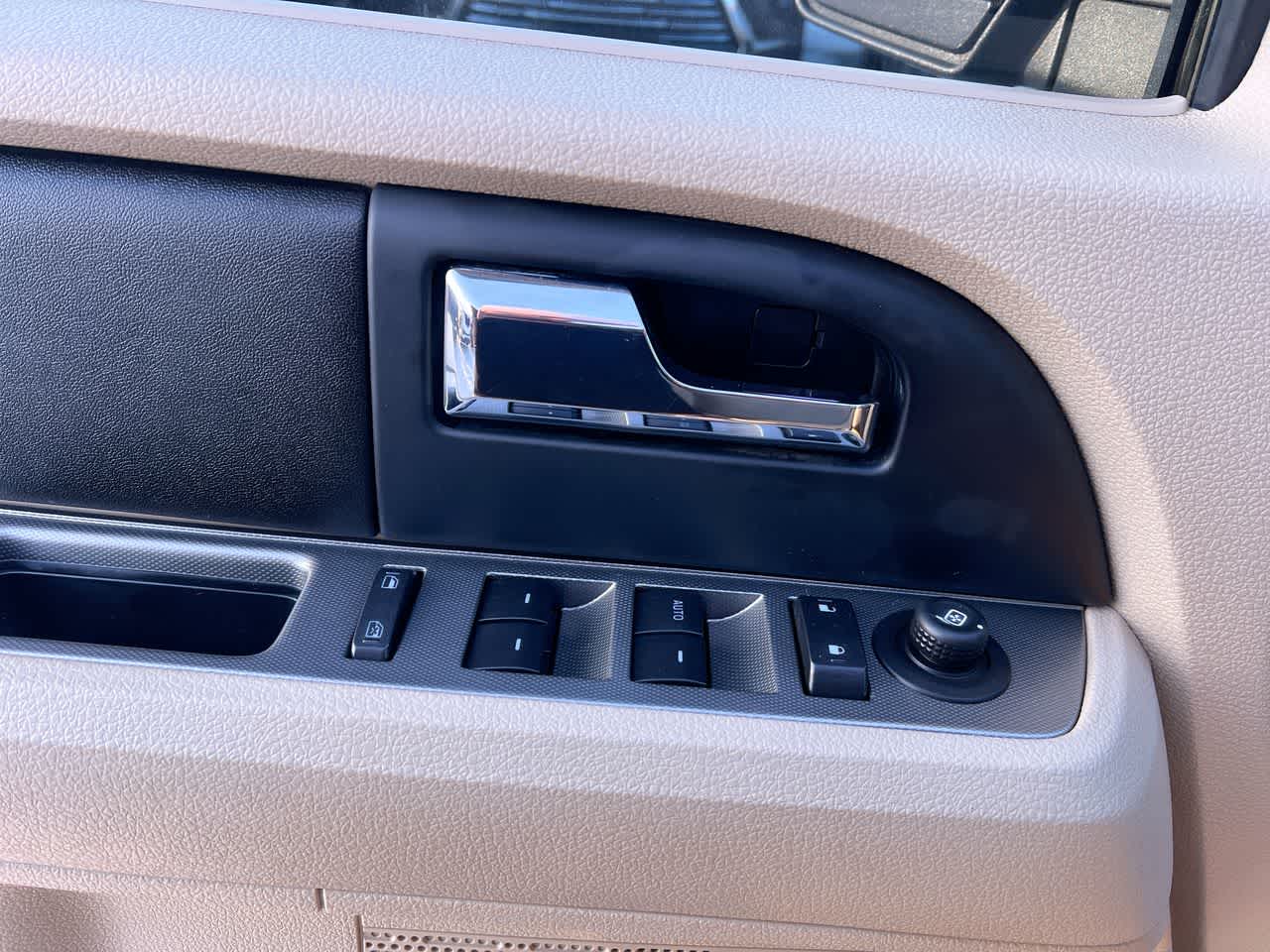 Thumbnail: 2015 Ford Expedition - 13