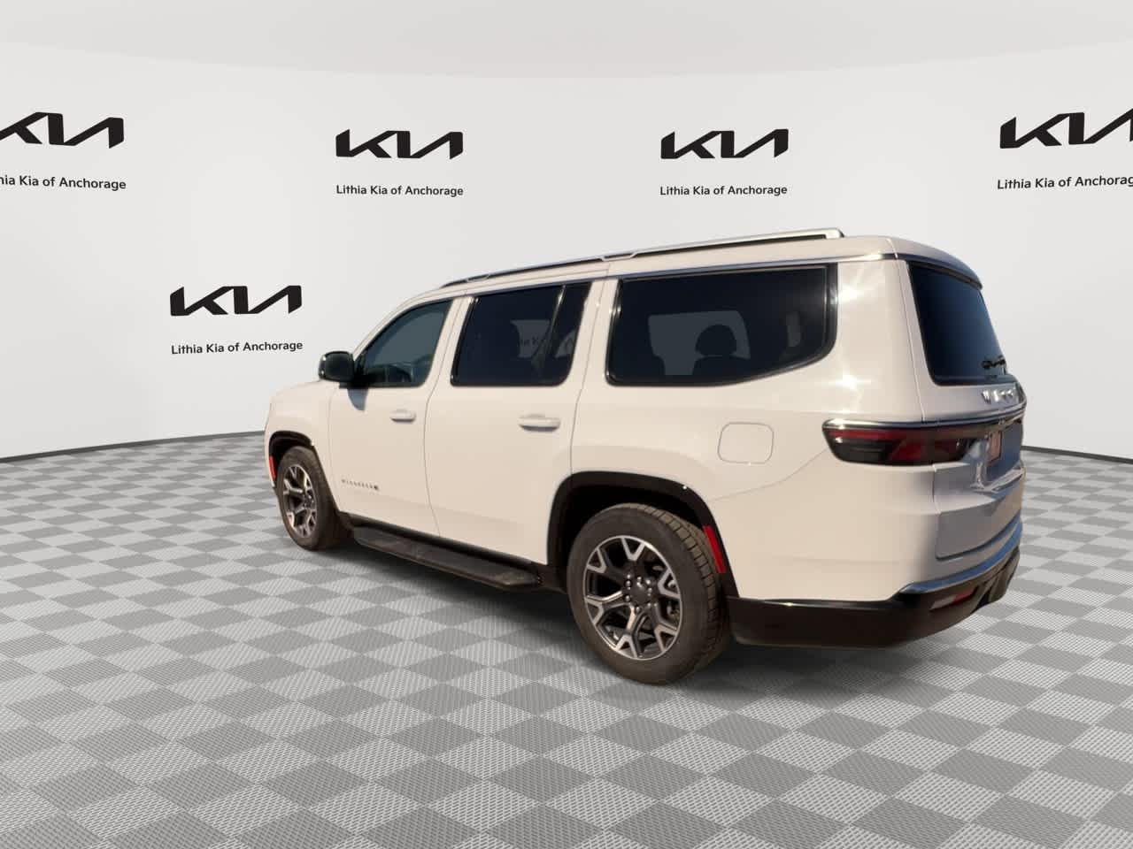 Thumbnail: 2024 Jeep Wagoneer - 4