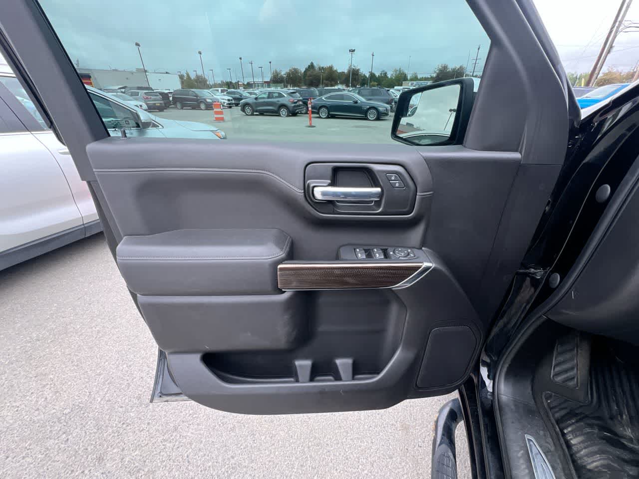 Thumbnail: 2021 Chevrolet Silverado 1500 - 13