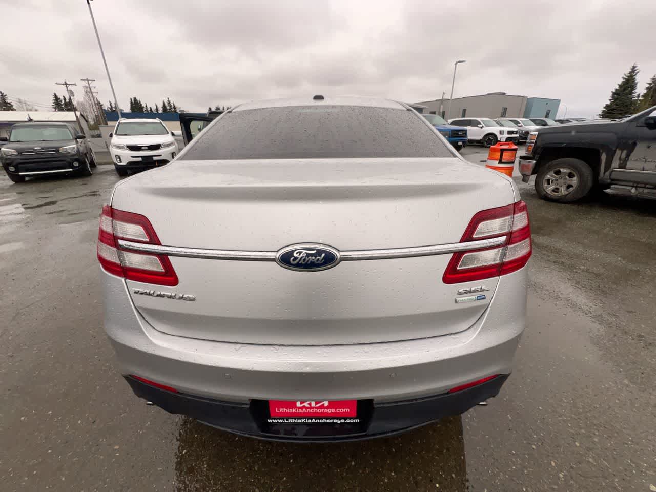 Thumbnail: 2013 Ford Taurus - 27