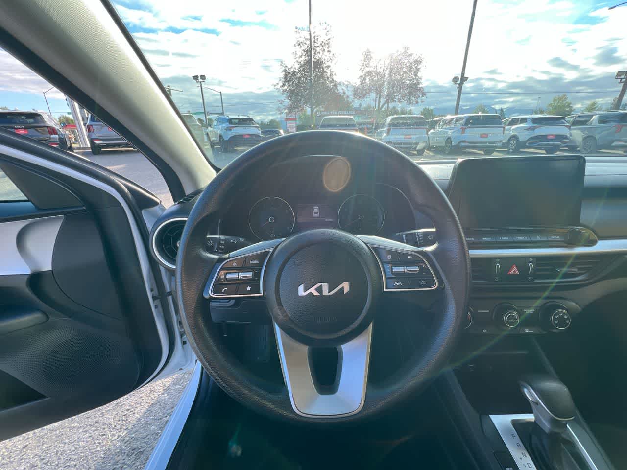 Thumbnail: 2024 Kia Forte - 14
