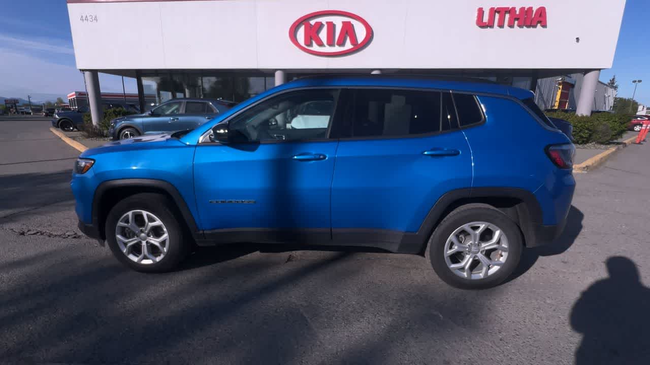 Thumbnail: 2024 Jeep Compass - 5