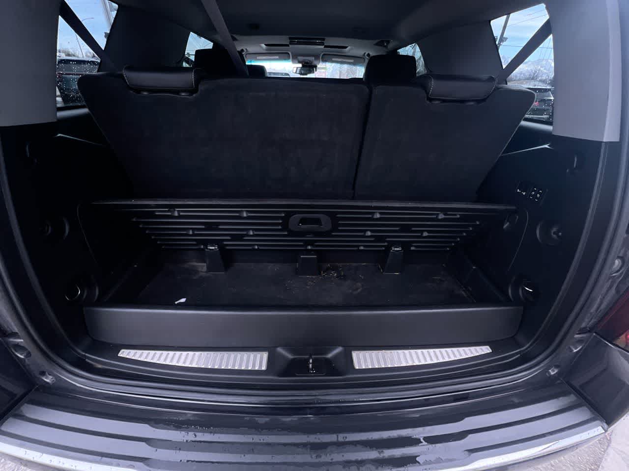 Thumbnail: 2017 Chevrolet Tahoe - 26
