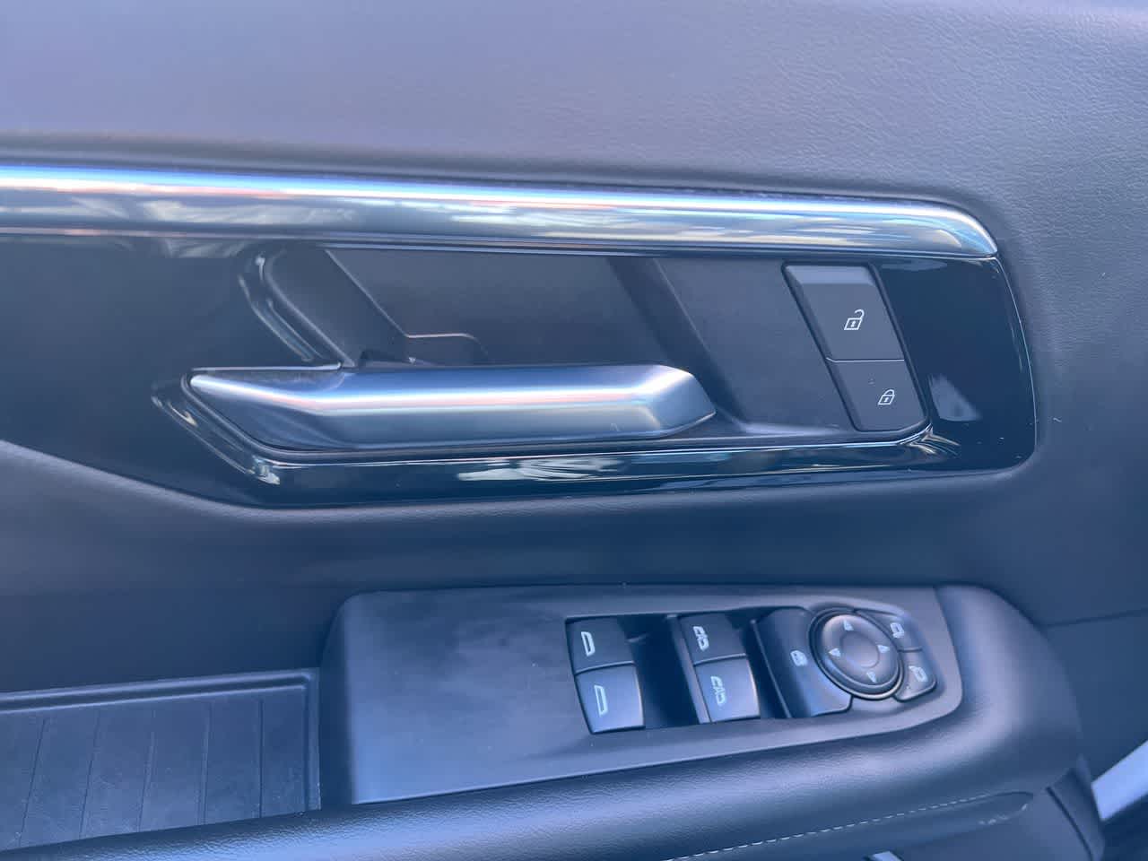 Thumbnail: 2025 Chevrolet Suburban - 13