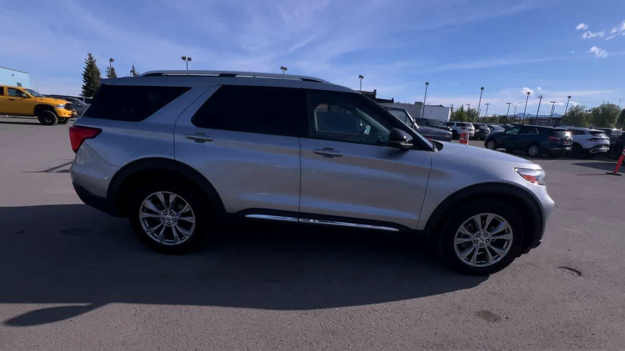 Thumbnail: 2023 Ford Explorer - 9