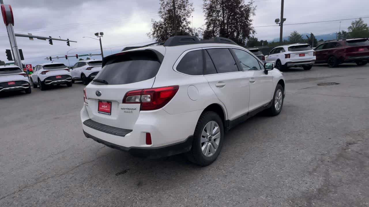Thumbnail: 2015 Subaru Outback - 8