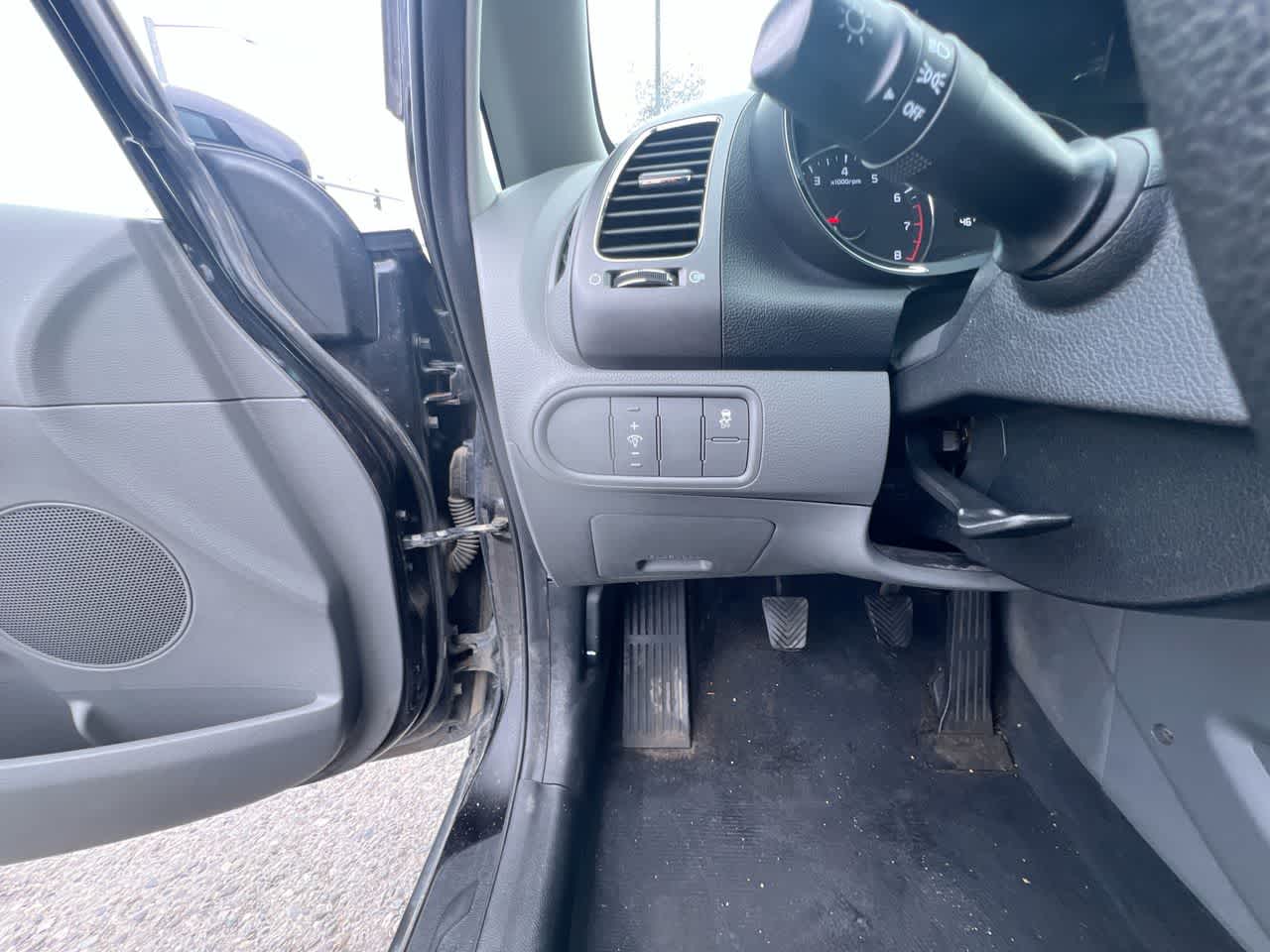 Thumbnail: 2018 Kia Forte - 19