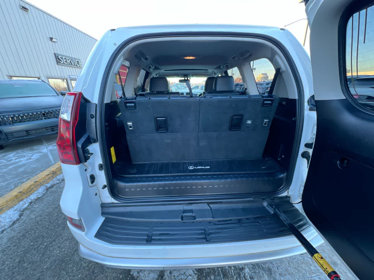 Thumbnail: 2019 Lexus GX - 25