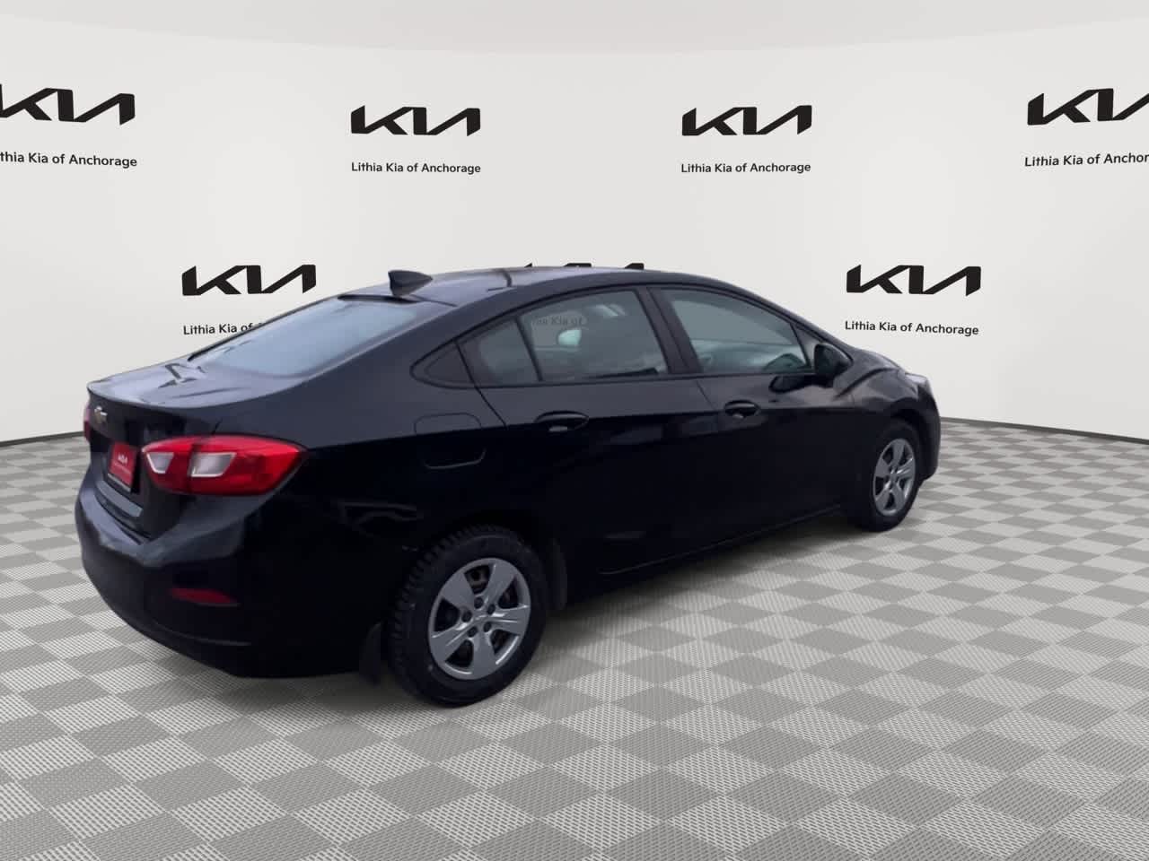 Thumbnail: 2018 Chevrolet Cruze - 8
