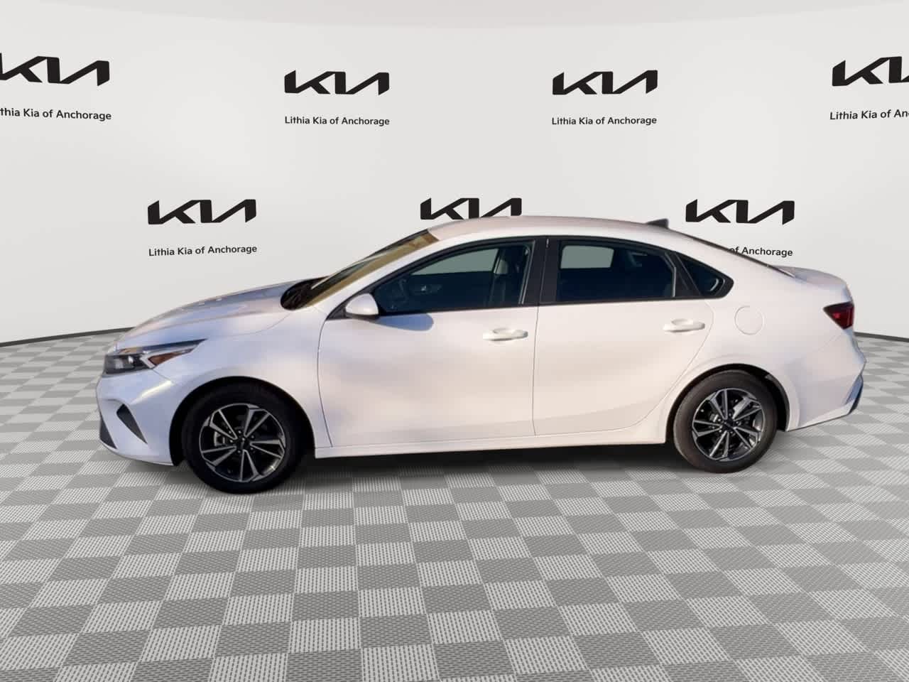 Thumbnail: 2024 Kia Forte - 5