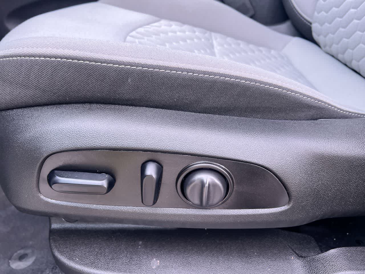 Thumbnail: 2021 Chevrolet Equinox - 12