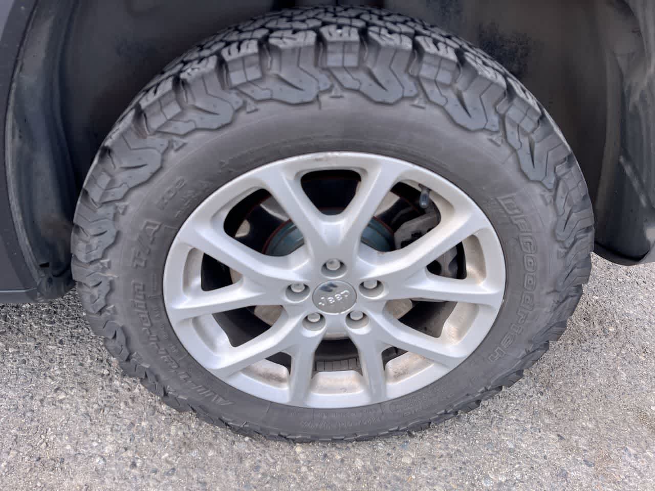 Thumbnail: 2015 Jeep Cherokee - 2