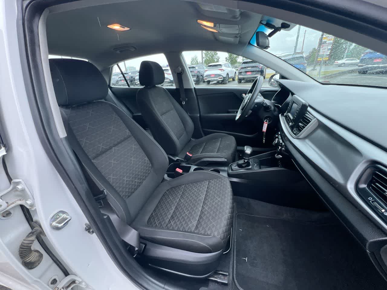 Thumbnail: 2019 Kia Rio - 28