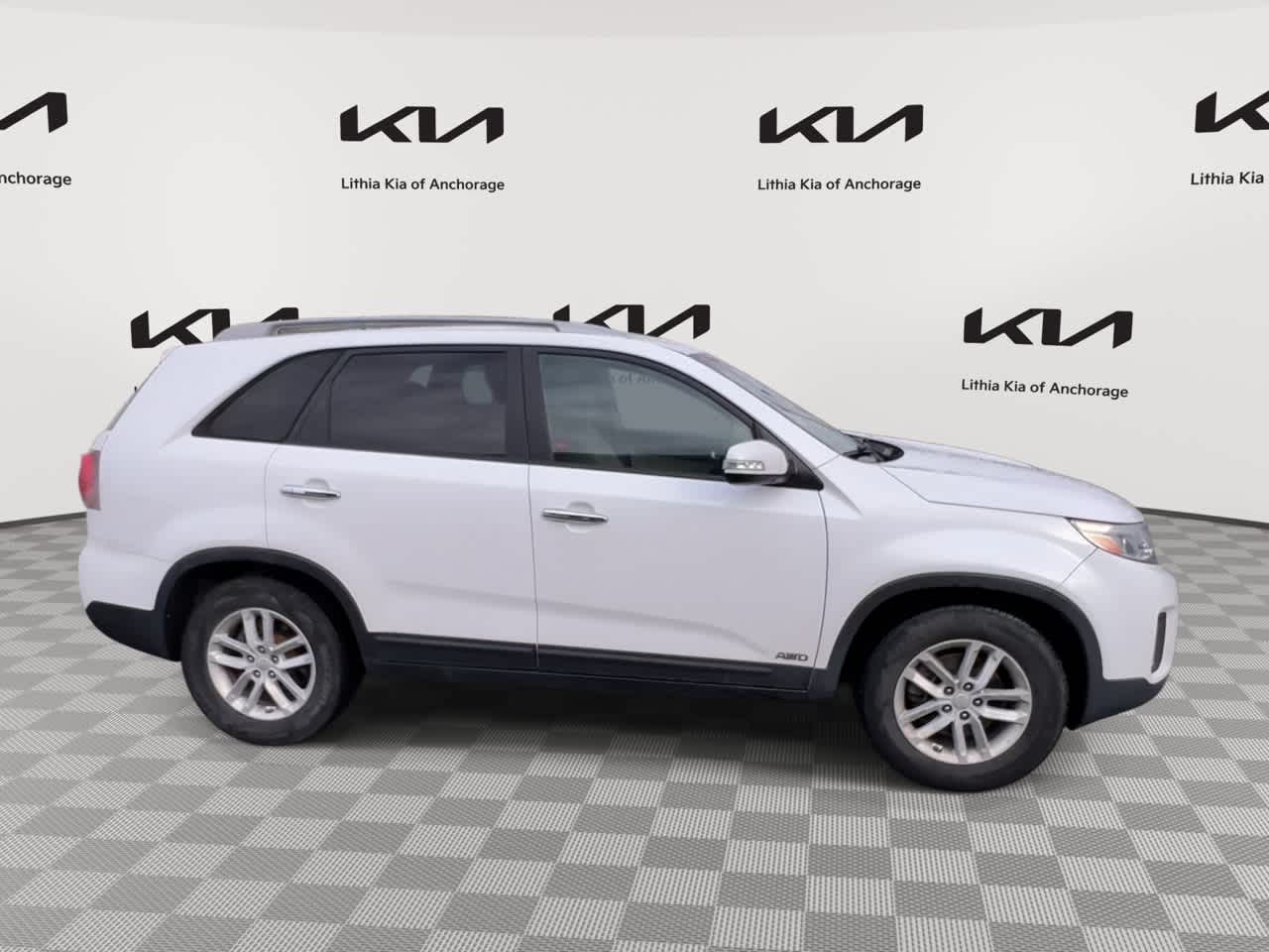 Thumbnail: 2015 Kia Sorento - 9