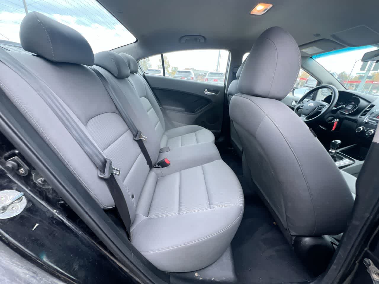 Thumbnail: 2018 Kia Forte - 25