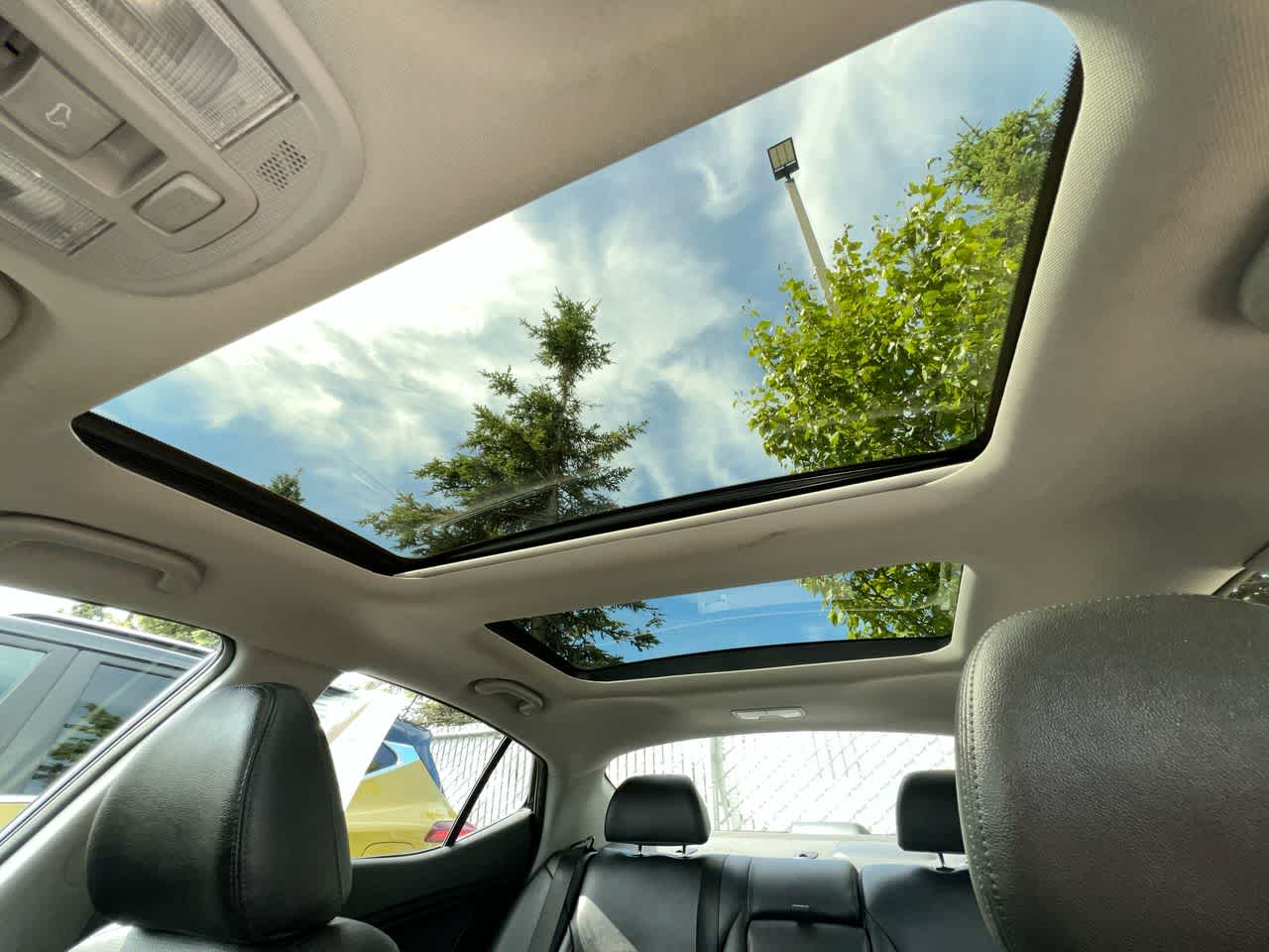 Thumbnail: 2015 Kia Optima - 22