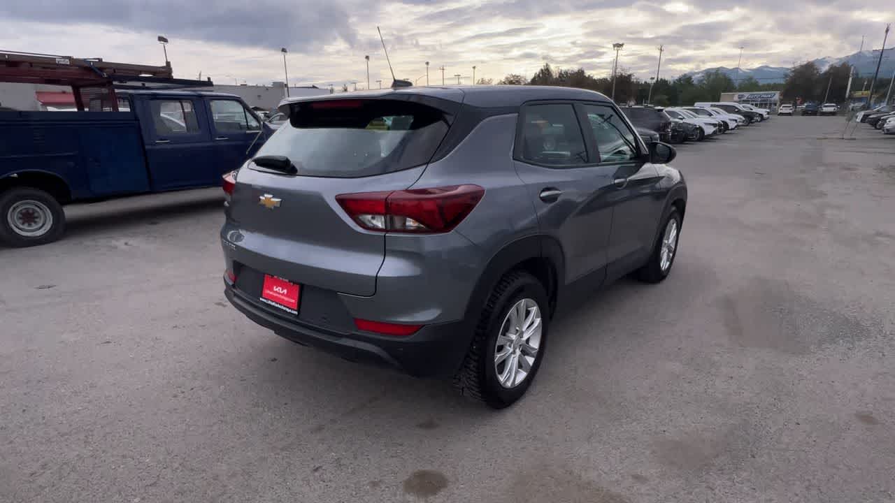 Thumbnail: 2021 Chevrolet TrailBlazer - 8