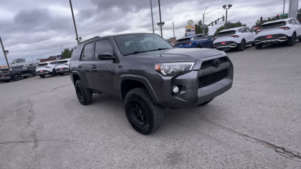 Thumbnail: 2019 Toyota 4Runner - 2