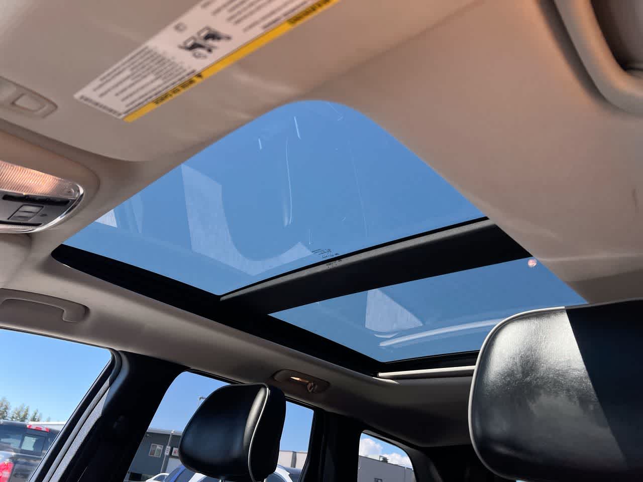 Thumbnail: 2012 Jeep Grand Cherokee - 22