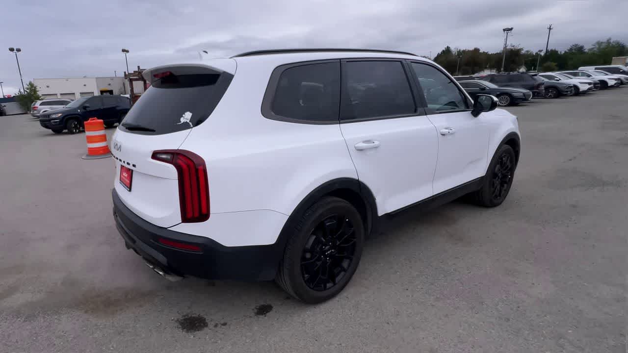 Thumbnail: 2022 Kia Telluride - 8
