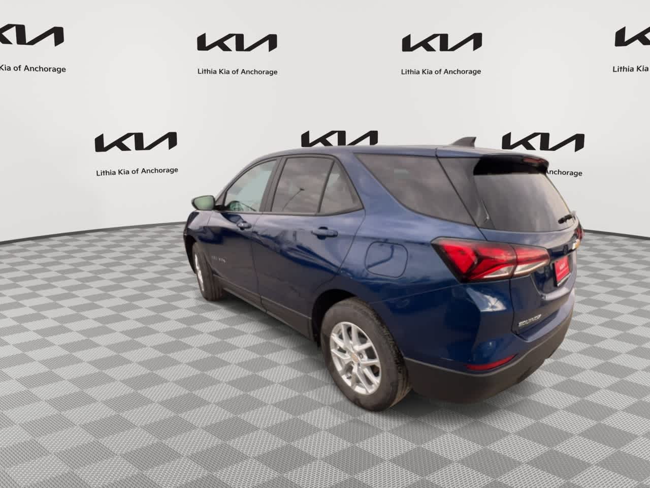 Thumbnail: 2022 Chevrolet Equinox - 8