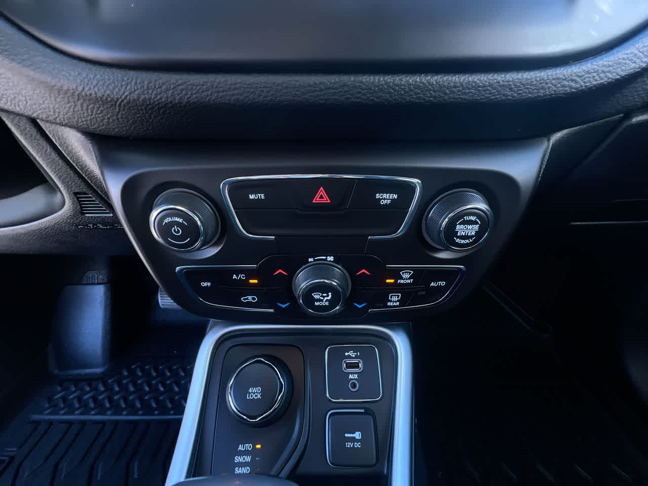 Thumbnail: 2019 Jeep Compass - 19