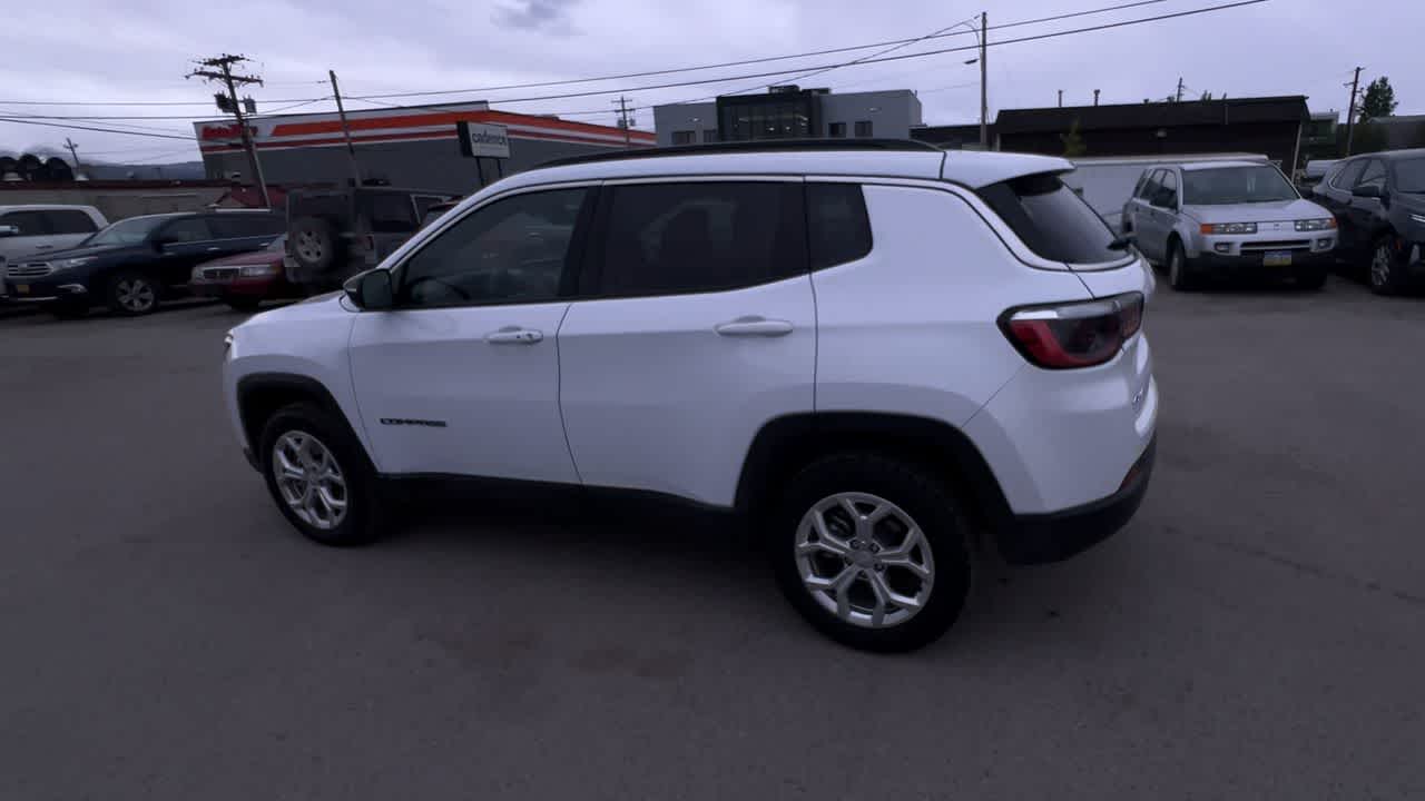 Thumbnail: 2024 Jeep Compass - 6