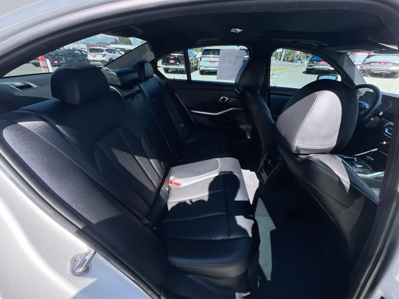Thumbnail: 2024 BMW 3 Series - 24