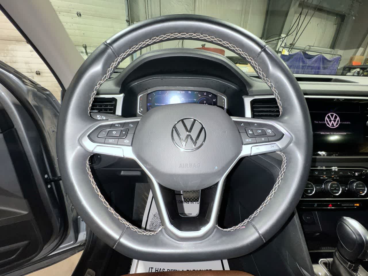 Thumbnail: 2023 Volkswagen Atlas - 14