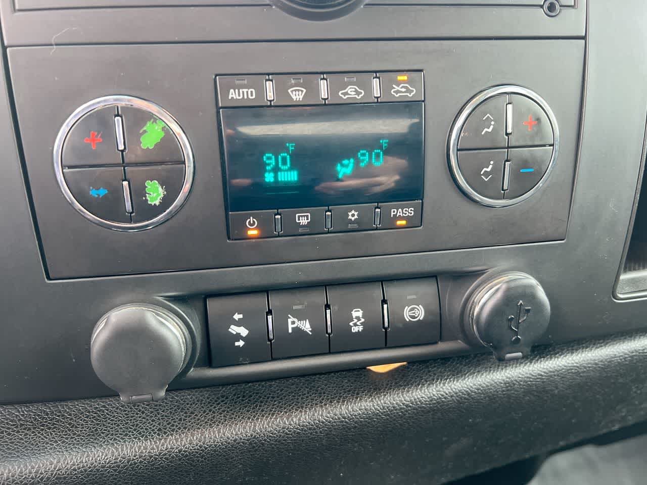 Thumbnail: 2013 Chevrolet Silverado 2500 - 19