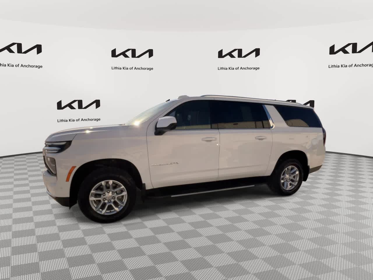 Thumbnail: 2025 Chevrolet Suburban - 5