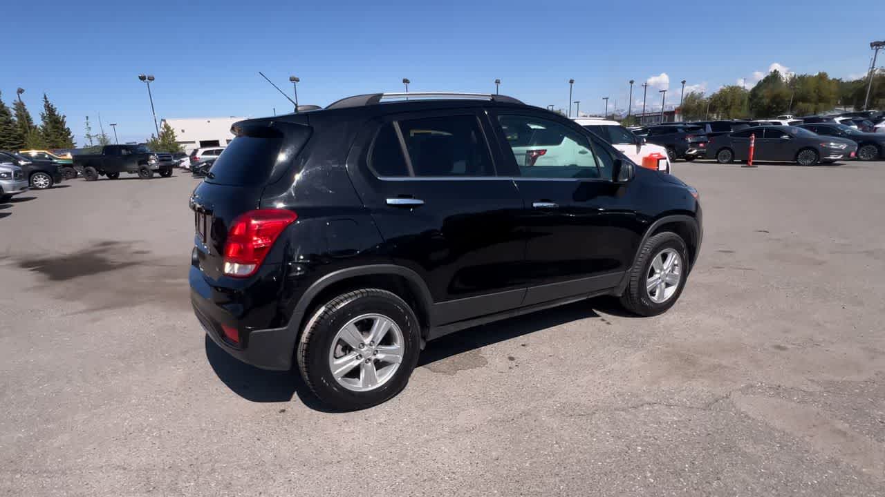 Thumbnail: 2019 Chevrolet Trax - 8