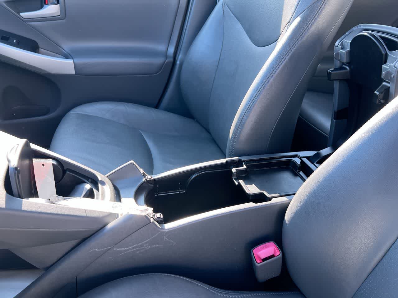 Thumbnail: 2010 Toyota Prius - 21