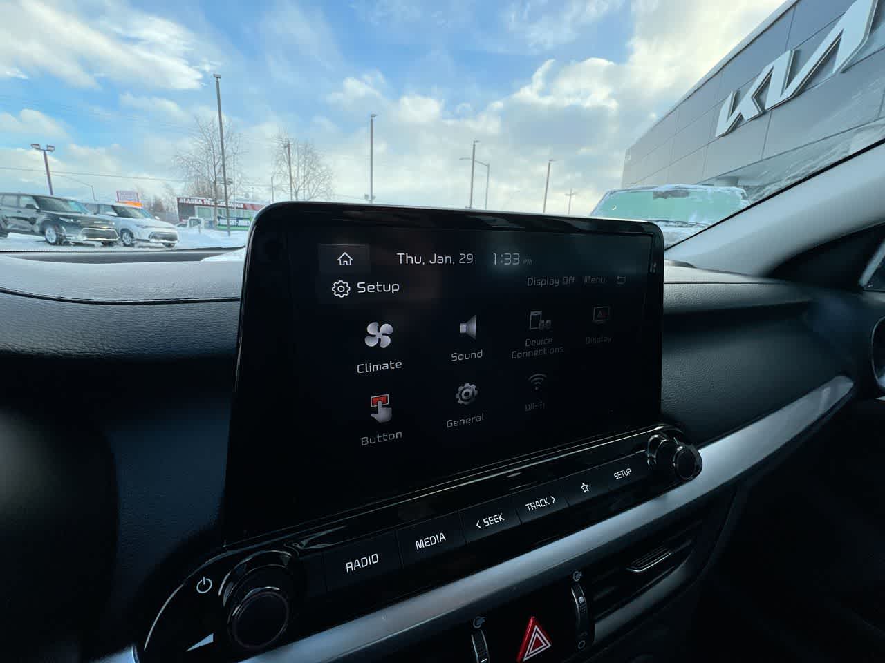 Thumbnail: 2023 Kia Forte - 18