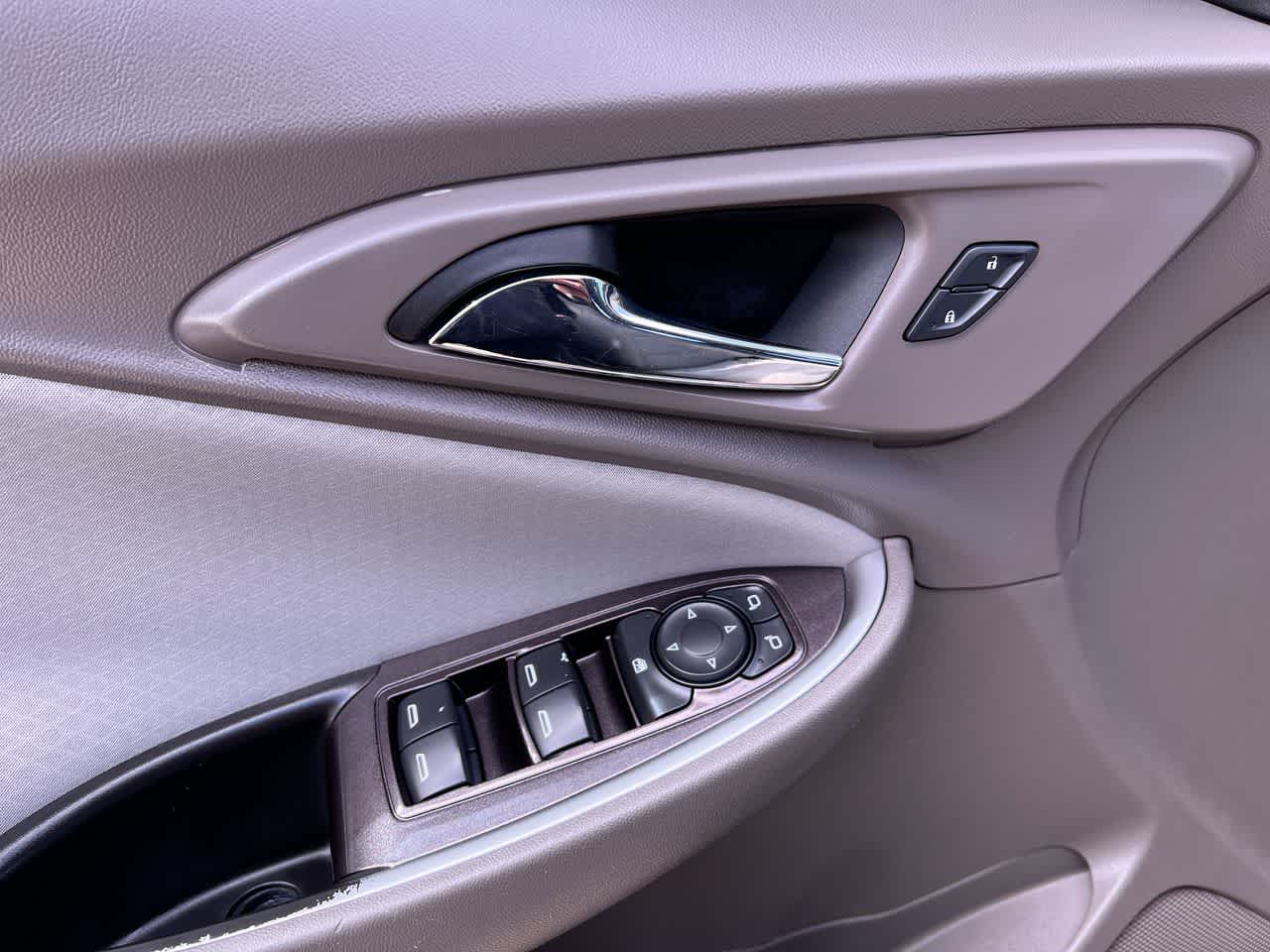 Thumbnail: 2017 Chevrolet Malibu - 13