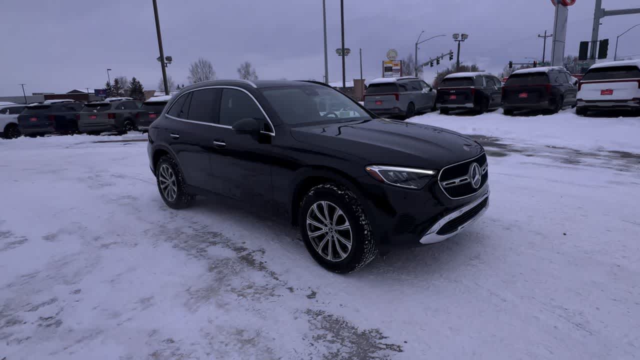 Thumbnail: 2023 Mercedes-Benz GLC - 2