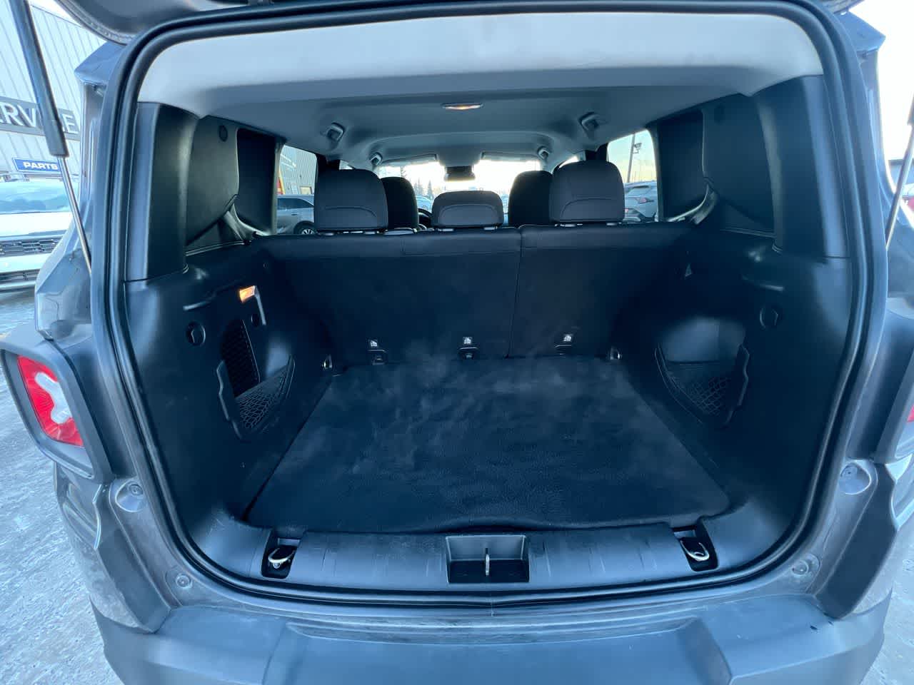 Thumbnail: 2019 Jeep Renegade - 25